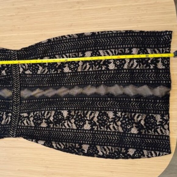 Adrianna Papell perfect LBD Sz 10 - Picture 7 of 7